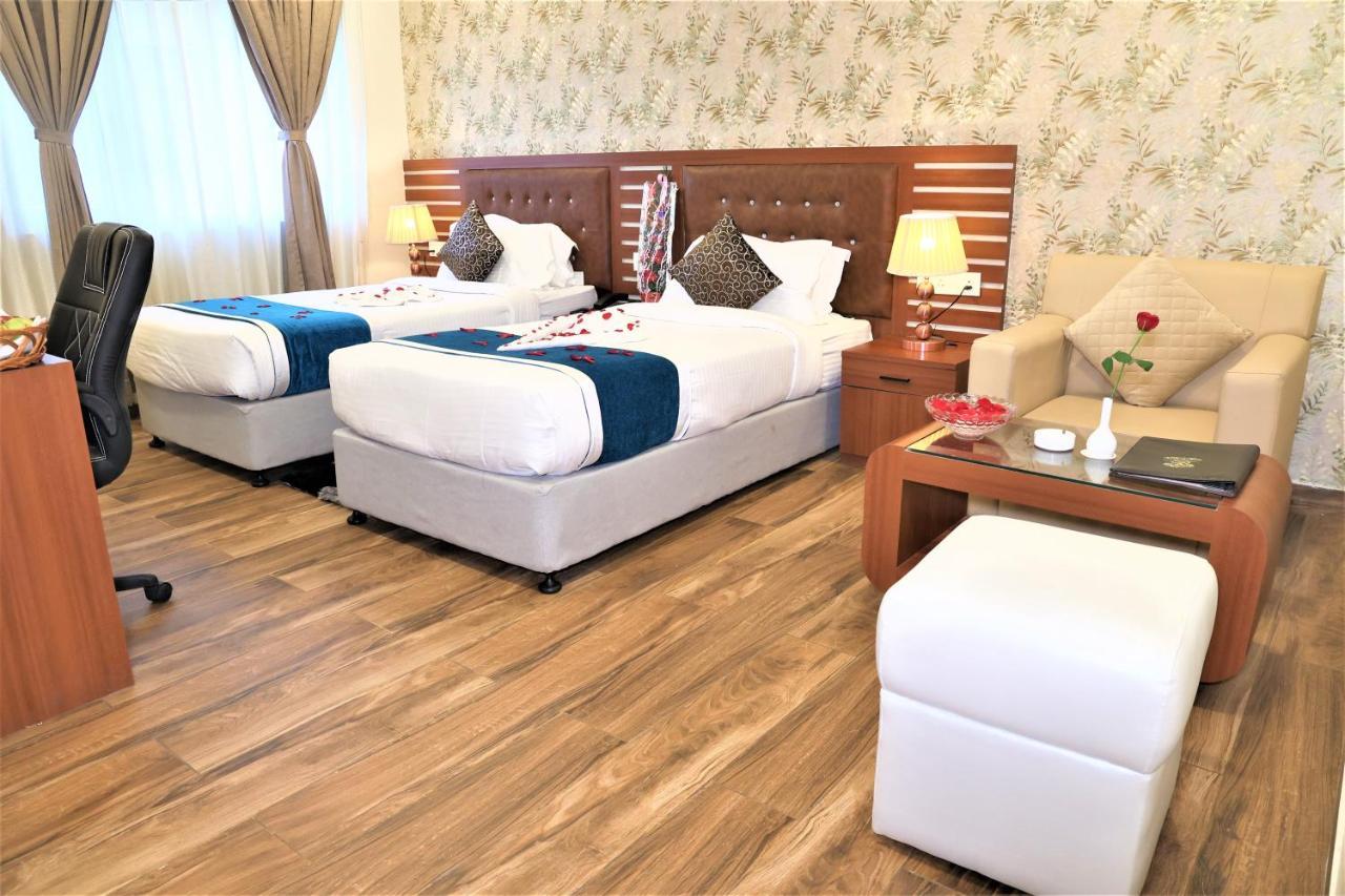 Hotel Sidh Vedantha Патна Экстерьер фото