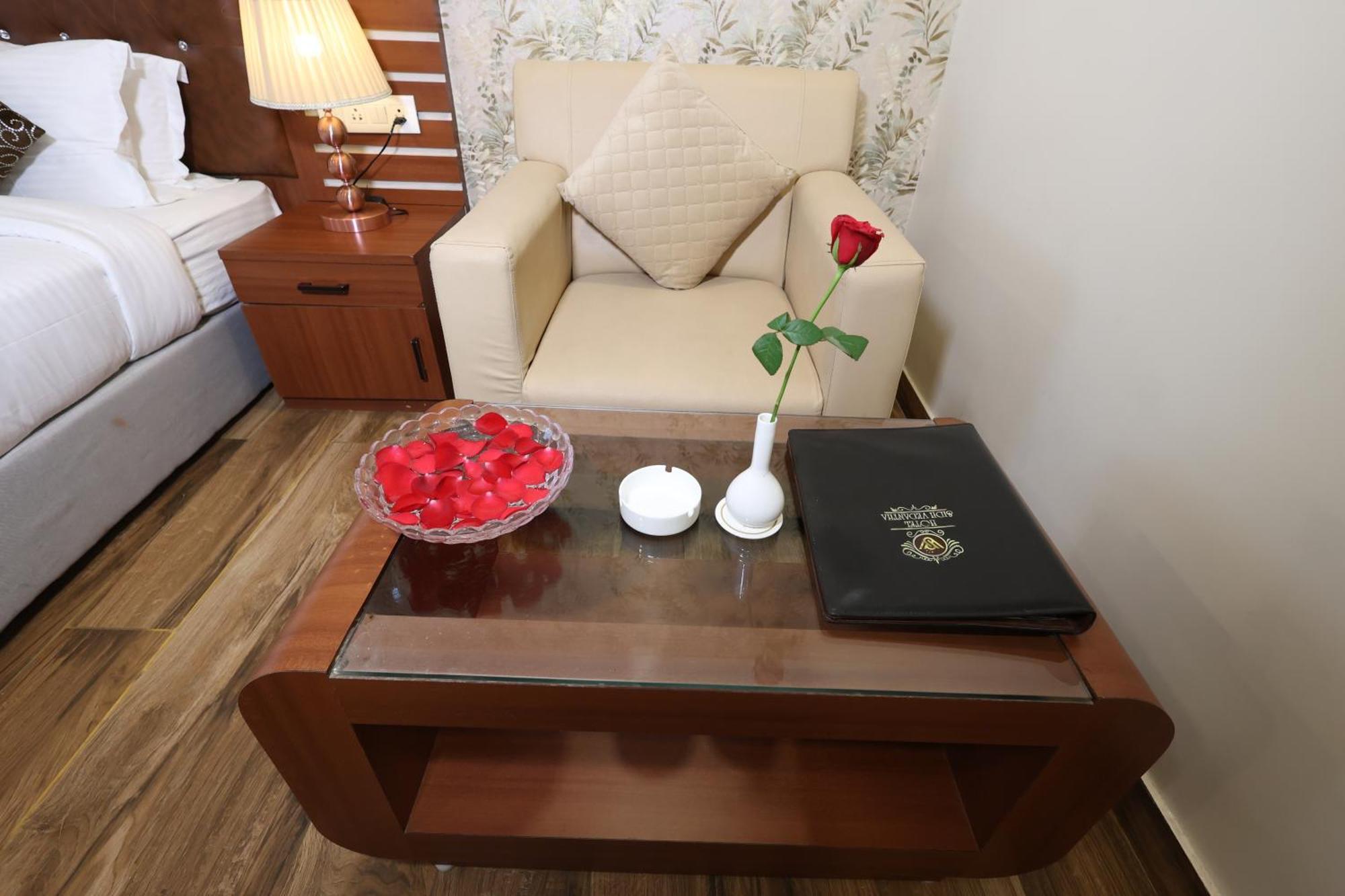 Hotel Sidh Vedantha Патна Экстерьер фото